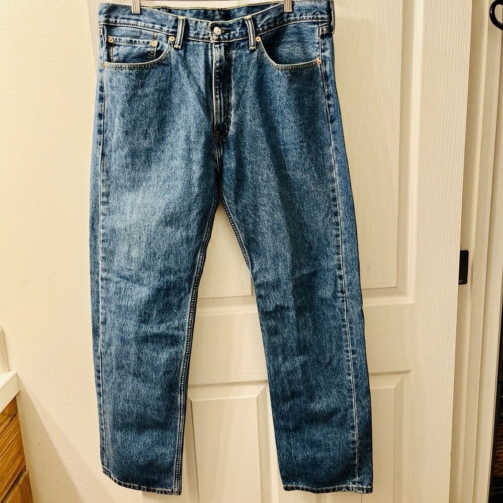 Levi's 505 Jeans Mens 38 X 34 Regular Fit Straight Leg Medium Stonewash Blue